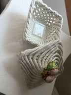 Bonbonnière tressée avec fruits en relief – Style vintage artisanal / Collection Way Brocante